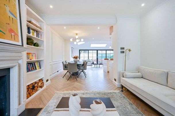 4 bedroom semi-detached house to rent - Photo 1