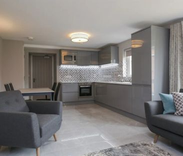 Apt 8d, 8 Summerhill Avenue - Photo 6