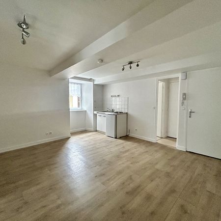 Location Appartement 2 pièces 39m² DOL DE BRETAGNE 35120 - Photo 4