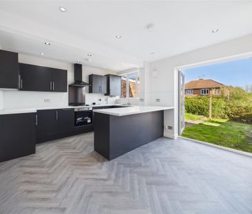 3 bedroom House to rent - Photo 2