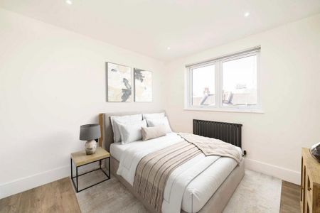 3 bedroom flat to rent - Photo 4
