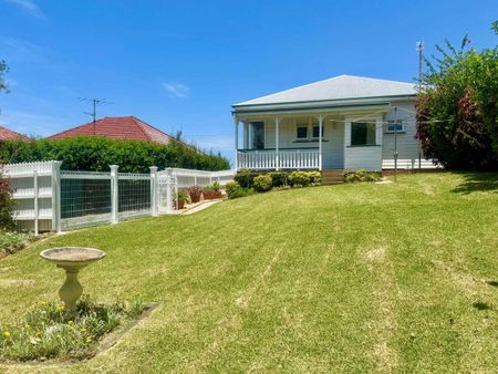 14 Hilltop Avenue, Wollongong, NSW 2500 - Photo 3