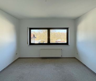 Gepflegte 4-Zimmer-Etagenwohnung mit Balkon in Oberirsen zu vermieten! - Foto 1