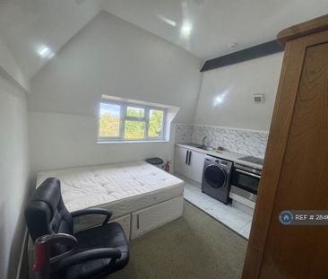 Studio to rent - Photo 4