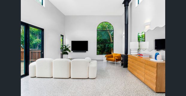 Contemporary Coastal Charm. - Photo 1