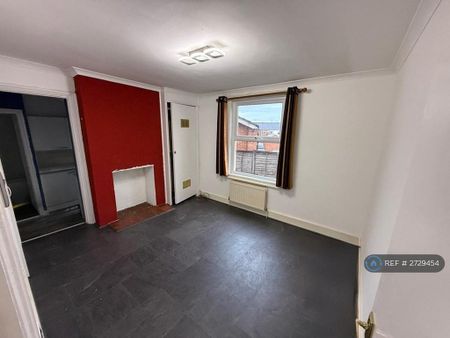 2 bedroom terraced house to rent - Photo 2