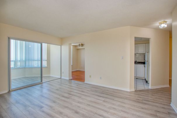 For Lease - 135 Hillcrest Avenue Unit# 2212, Mississauga, Ontario - Photo 1