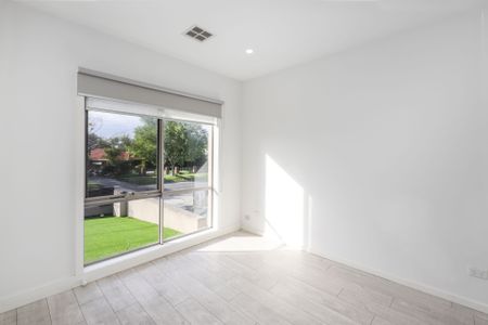 Charming House at 125 Dallas Drive, Dallas - Photo 5