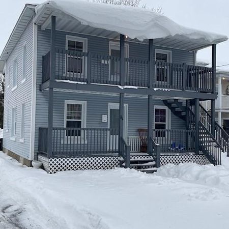 Appartement 4 1/2 au deuxièment étage très lumineux - Photo 4