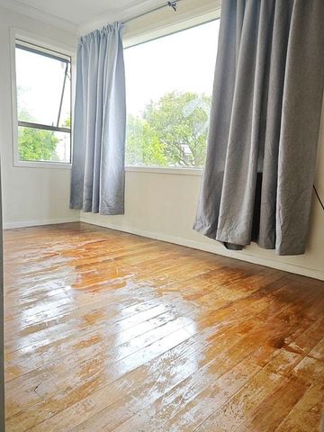 Charming 2BR Home with Great Amenities! - Photo 4