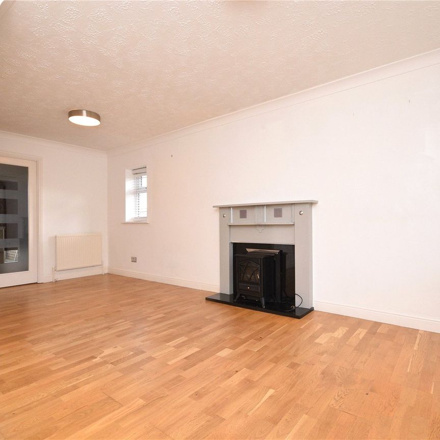 24, Guillemot Approach, Morley, Leeds, West Yorkshire, LS27 8UY - Photo 1