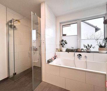 Helle 3-Zimmer-Wohnung mit großem Balkon, Aufzug und Tiefgarage in ... - Foto 6