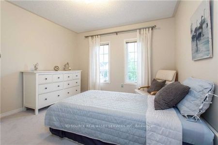 Semi-Detached Home For Lease | N8127858 - Photo 4