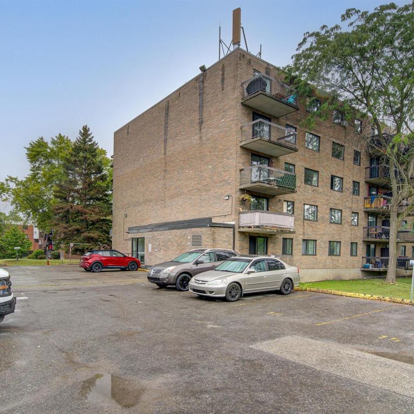 2-bedroom - 453 Rue Darontal, Boucherville - Photo 1