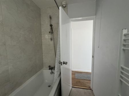 2 Bedroom Flat To Let - Photo 4