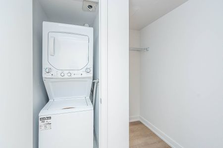 For Lease - 1 JARVIS Street Unit# 1305, Hamilton, Ontario - Photo 3