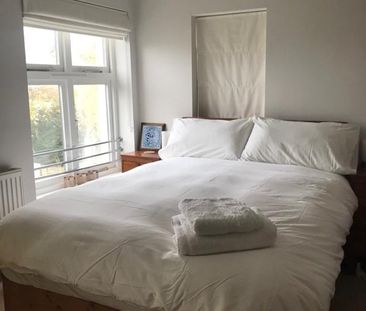 2 Bed Flat, Canonbie Road, SE23 - Photo 2