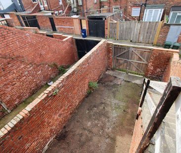 3 bed upper flat to rent in NE6 - Photo 2