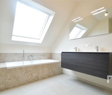 Nieuwbouwwoning met alle comfort in de dorpskern van Poelkapelle. - Photo 3
