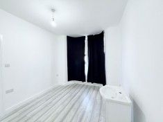 2 bed Apartment for Rent - Photo 4