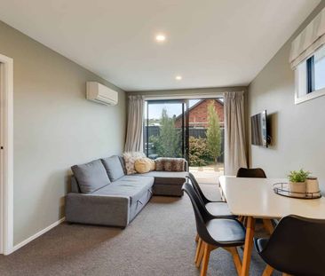 Cozy One Bedroom Unit - Photo 2