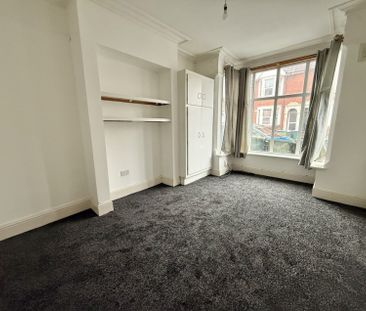 Kingsway, Stoke, Coventry - - Photo 3