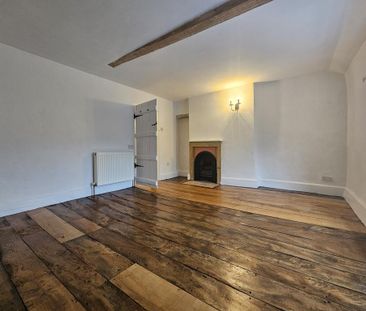 2 bedroom end of terrace house to rent - Photo 1