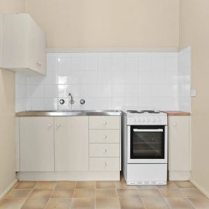 Low maintenance living - Photo 2