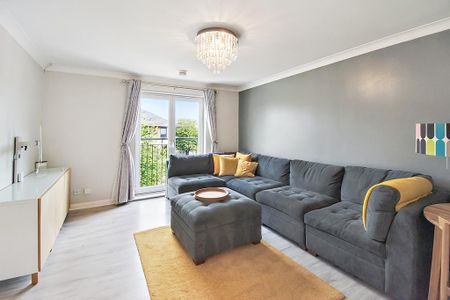 2 bedroom flat to rent - Photo 2