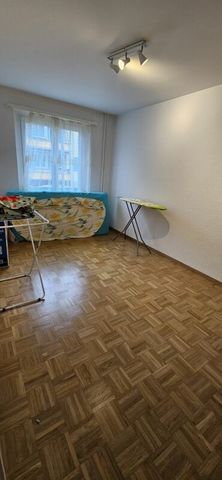 Schöne Genossenschaftswohnung mit Balkon zu vermieten / Joli appartement renové d'une coopérative avec balcon à louer - Photo 2