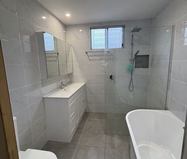 3 Bedroom Home With Large Shedding - Photo 3