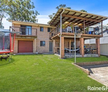 Coastal Family Home with Flexible Living in Prime Mollymook Location! - Photo 4