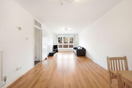 3 bedroom flat to rent - Photo 4