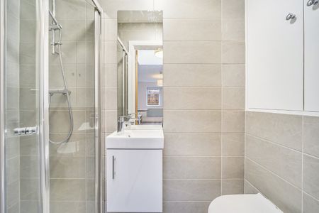 Baring Road, London, SE12 - Photo 4