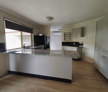 Comfortable Family Living - Photo 4