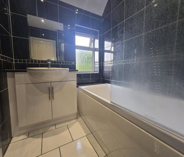 3 bedroom terraced house to rent - Photo 6