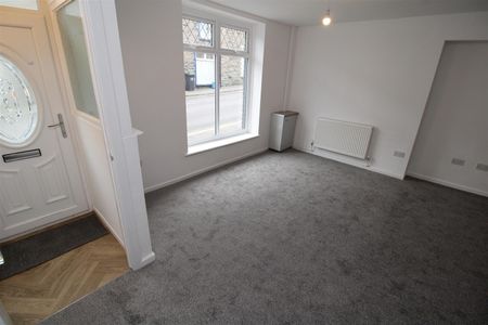 House - Terraced For Rent Fox Street, Treharris - Photo 4