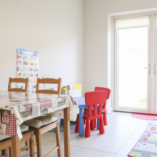 Bright room in 3-bedroom house in Donaghmede, Dublin - Photo 1