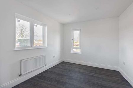 West Byfleet, Surrey, KT14 - Photo 4