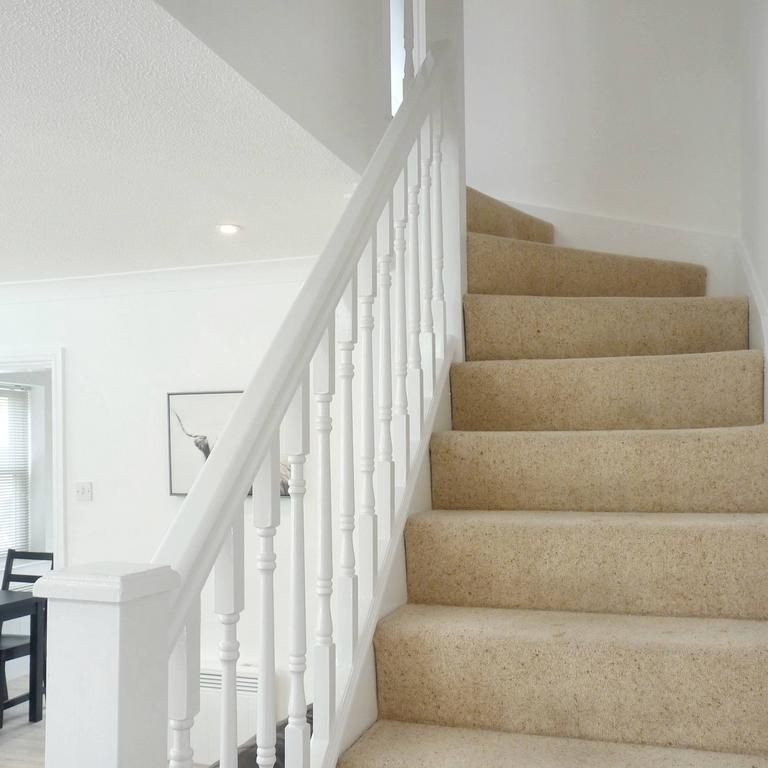 2 bedroom mews to rent - Photo 1