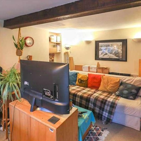 Honeysuckle Cottage, St Michaels Court, Ashton, NN7 - Photo 1