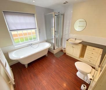 6 Bed Student Accommodation - Photo 6