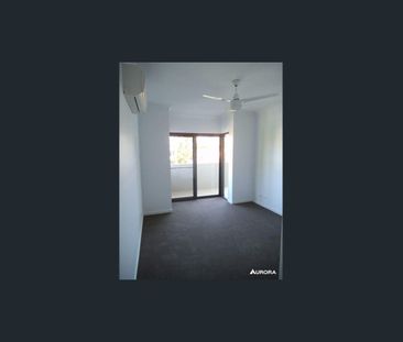 Modern Comfort Meets Inner-City Convenience in Prestigious Clayfield - Photo 3