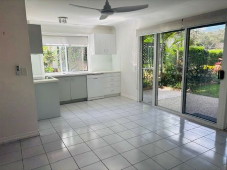 33 Soudan Street, Bardon QLD, Belconnen - Photo 2