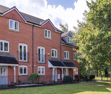 Standingwood Road, Ellesmere Port - Photo 3