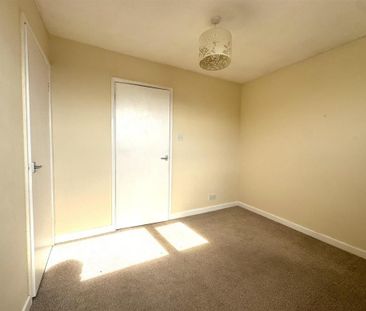 3 bedroom bungalow to rent - Photo 4