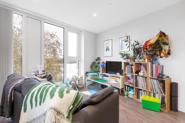 2 Bed Flat, The Shoreline Building, N4 - Photo 1