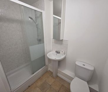 2 bedroom maisonette to rent - Photo 5