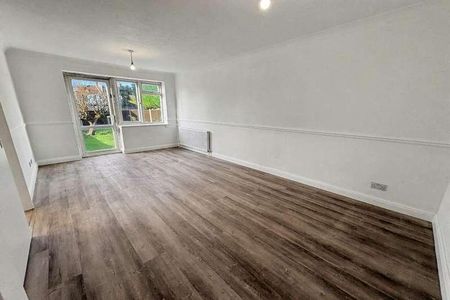 Southsea Avenue, Leigh-on-sea, SS9 - Photo 3