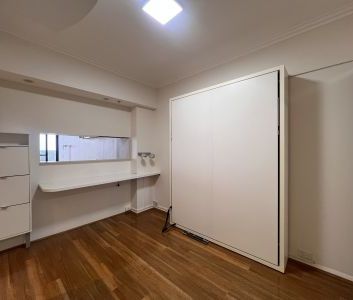 Popular Studio in Prime Location! - Photo 5